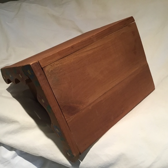 HANDMADE FUNCTIONAL WOOD BIRD HOUSE FOR OUTDOORS - Picture 3 of 5